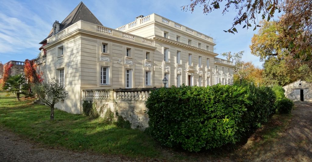 Château de Laroche à Vianne Château de Laroche à Vianne