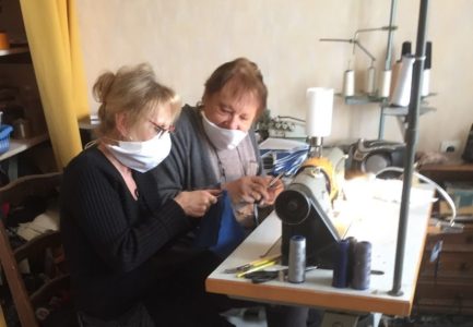 Lot-et-Garonne. Ces petites mains bénévoles qui fabriquent des masques | Le Républicain Lot-et-Garonne